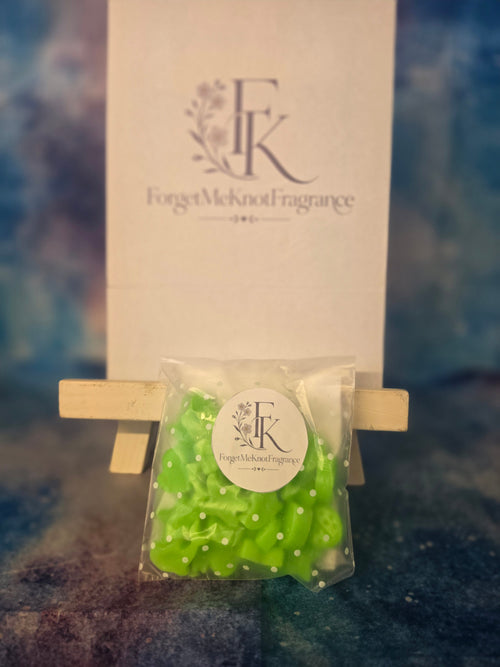 Savaging Man wax melts in assorted shapes, pack of 25, in branded ForgetMeKnot Fragrance packaging
